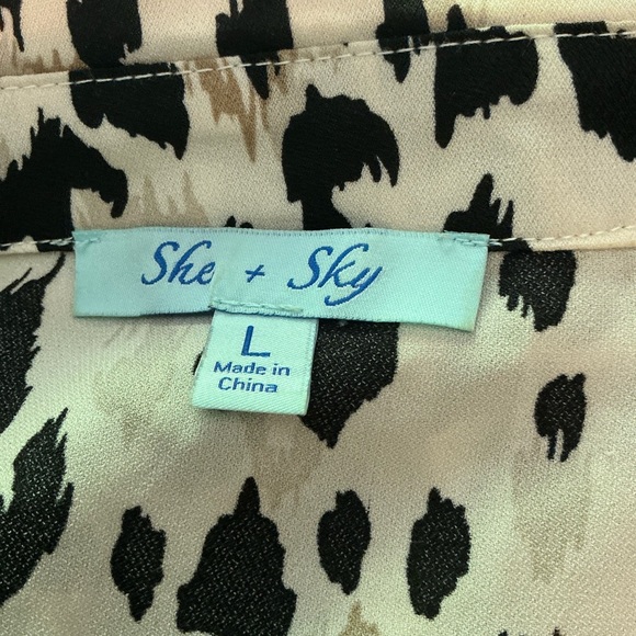 She+Sky Leopard Print Wrap Blouse Size Large - Picture 11 of 12